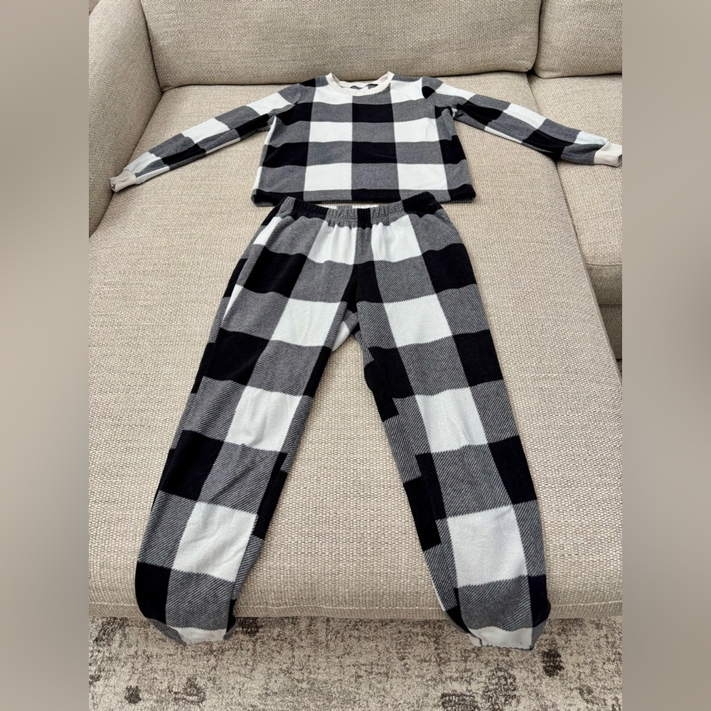 Woman’s Old Navy Pajamas